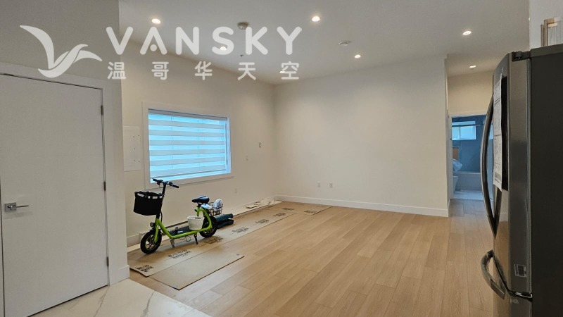 250420165654_LN-Living Rm.jpg